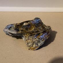 Load image into Gallery viewer, Blue kyanite chunks
